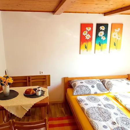 Handa Villa *